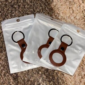 Air Tag  Brown Leather Keychain Holder NWOT